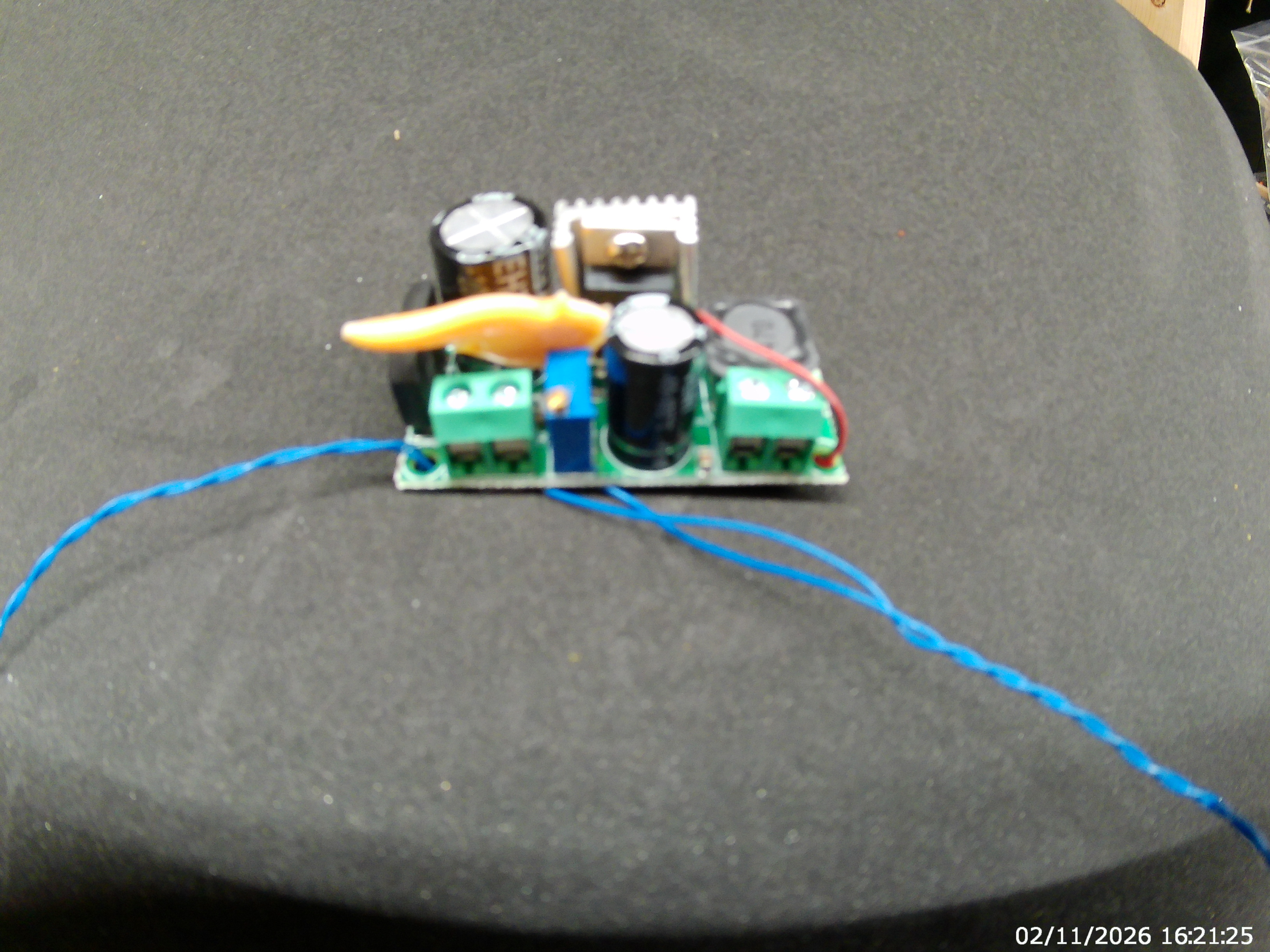 O Scale \\\"Dumpster Fire\\\" Animated Scenery - 1:48 Scale Flickering LED (12V AC)