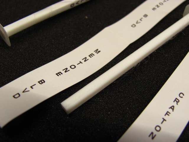 O Gauge 1940s Wooden Street Signpost – Custom Names – Fits Cinder Streets