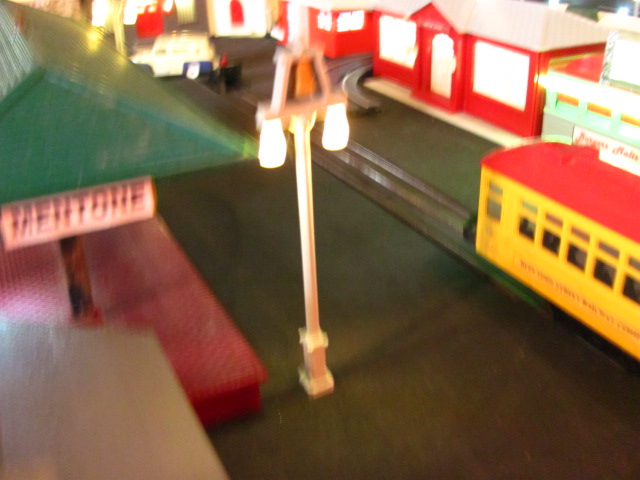 Riverside “Raincross” LED Streetlight Kit – 1:48 O Gauge By Cinder Shops