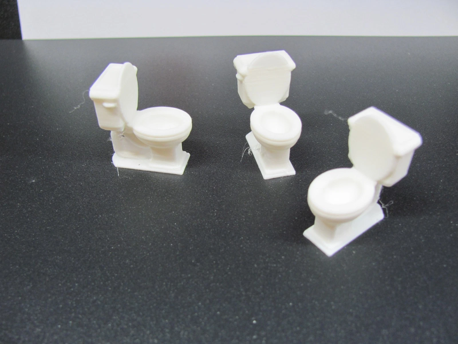 O Scale 1:48 (3) White Toilets Made in USA
