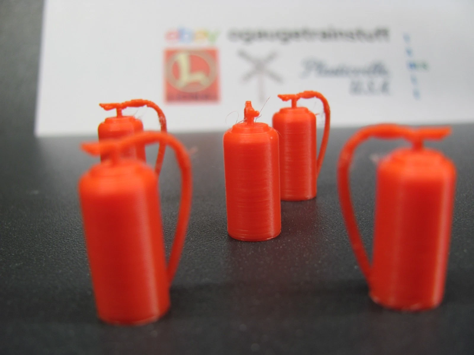 O Scale 1:48 (5) Red Fire Extinguishers Made in USA O