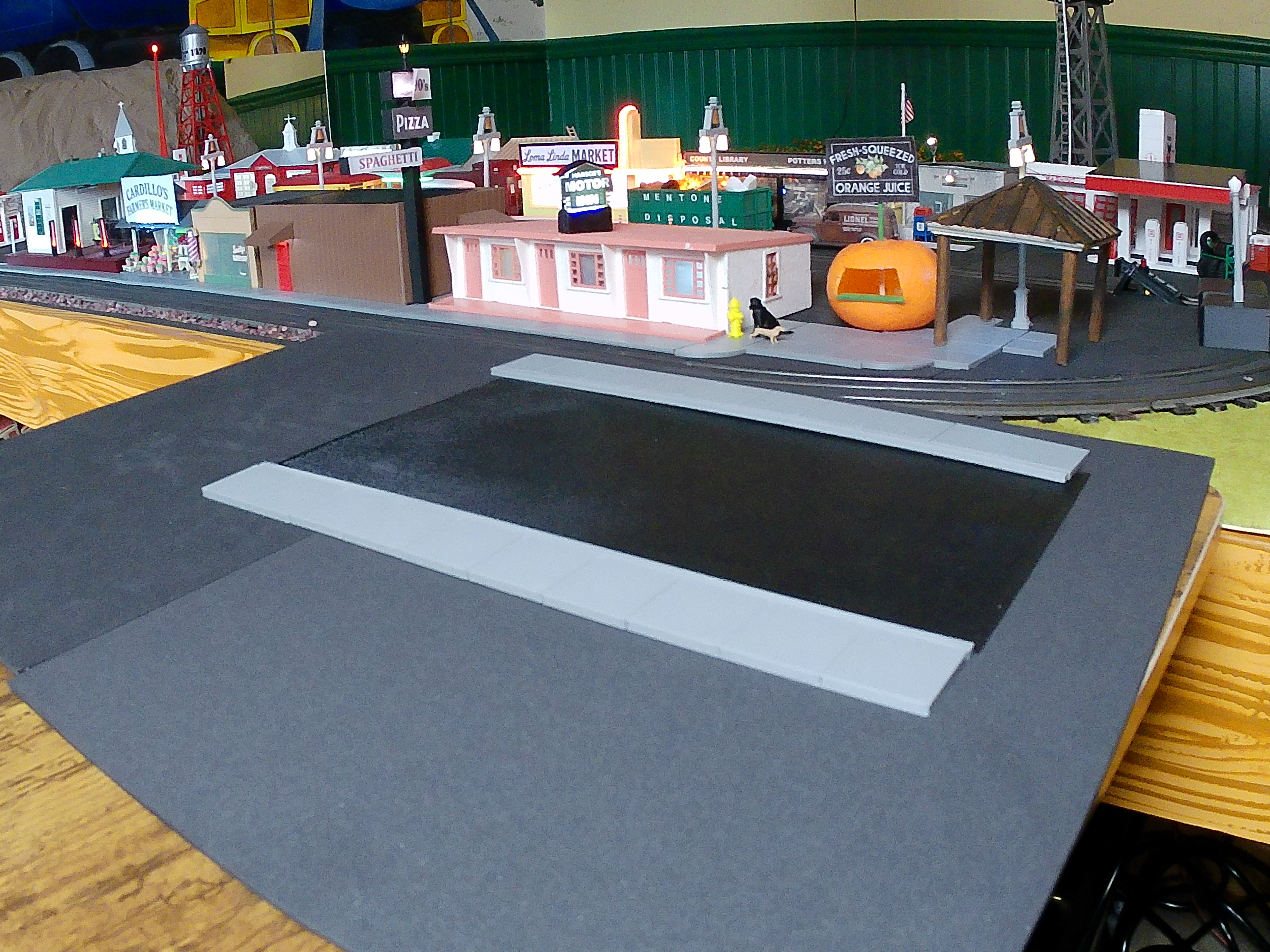 1:48 O & S gauge Curb and Sidewalk– Lionel & American Flyer – Cinder Streets