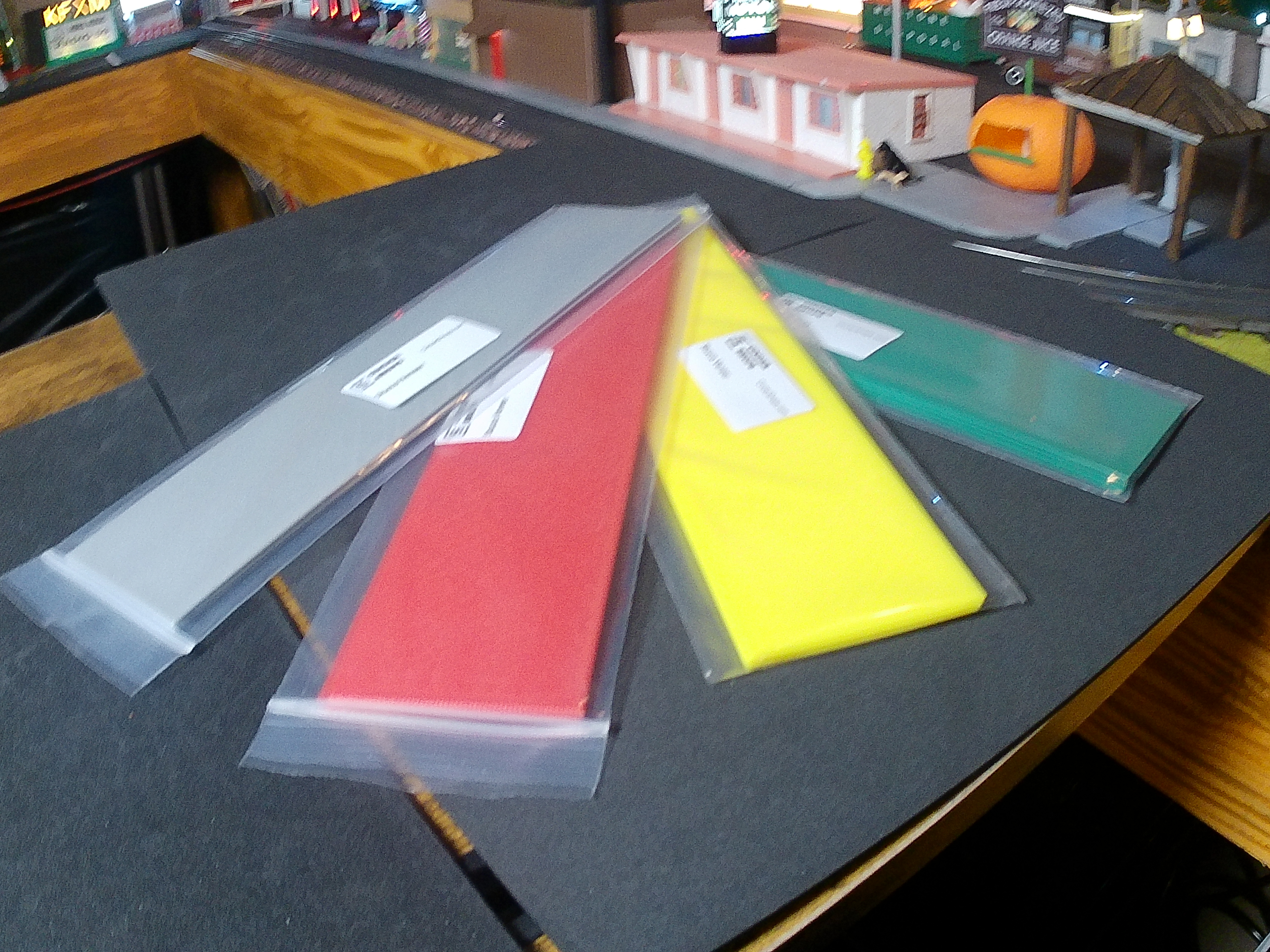 1:48 O Scale # O Scale GRAY Double-Sided Stucco & Rough Cast Sheets (5pc Pack)